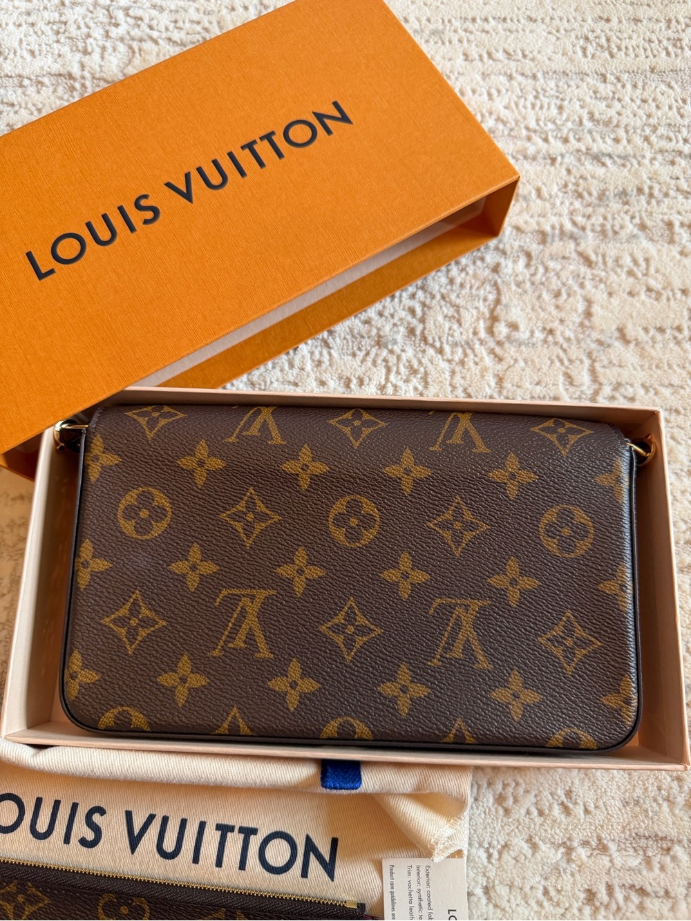 Louis Vuitton Pochette Félicie Monogram Crossbody Bag - Picture 10 of 17